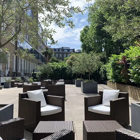 Templeton Place By Supercity Aparthotels-3