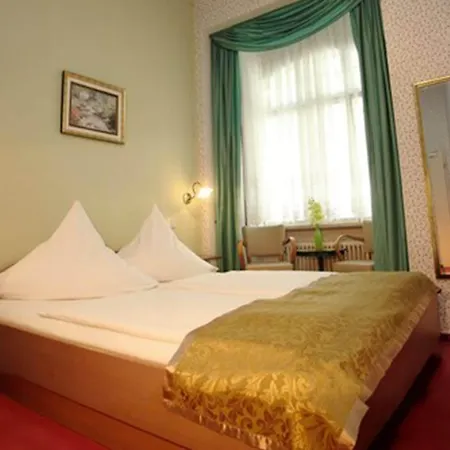 Astoria Hotel-2