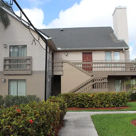 Doral Inn & Suites Miami Airport West-2