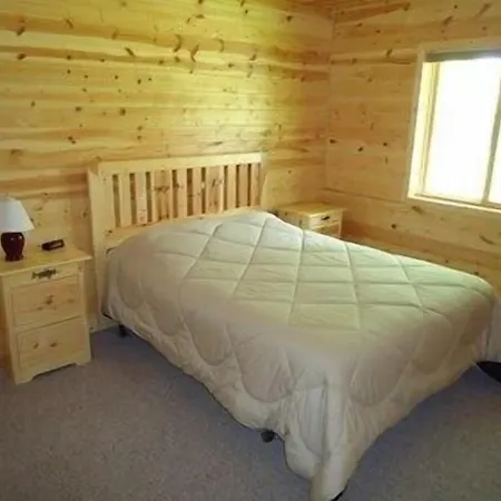 Red Door Resort & Motel-3