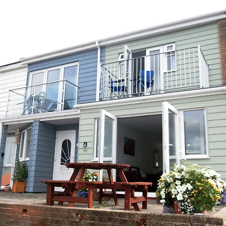 Freshwater Bay Holiday Cottages-3