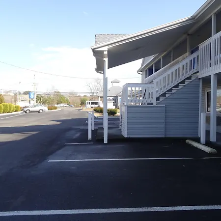 Village Inn & Suites - Smithville-3