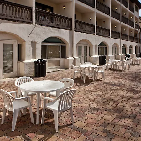 Helendorf River Inn, Suites & Conference Center-3