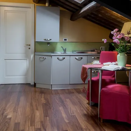 Piazza Nova Guest House-2