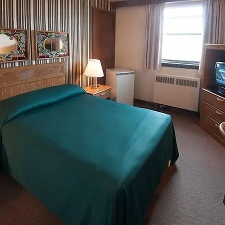 Curtis Gordon Motor Hotel-2