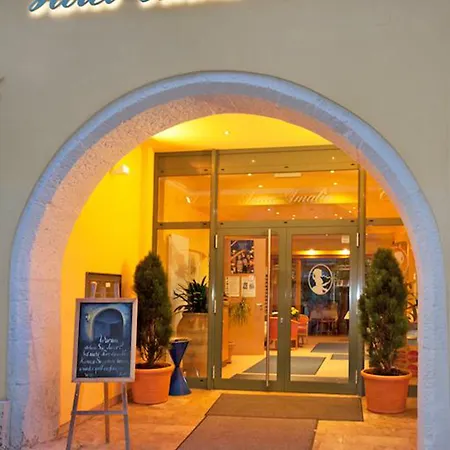 Hotel Anna Amalia-3