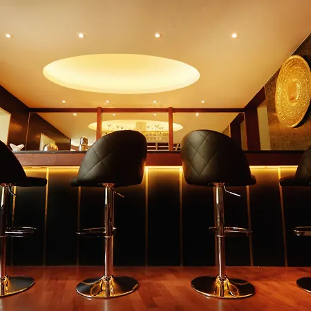 Earl'S Regent Hotel-2