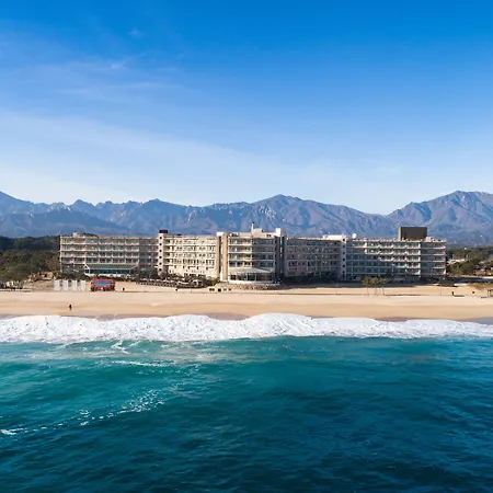 Kensington Resort Seorak Beach-2