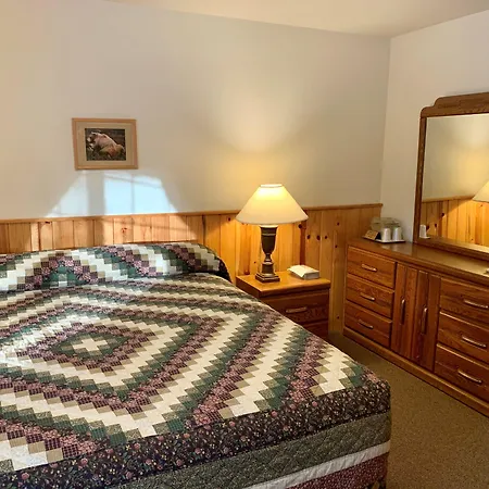 Swiss Alaska Inn-3