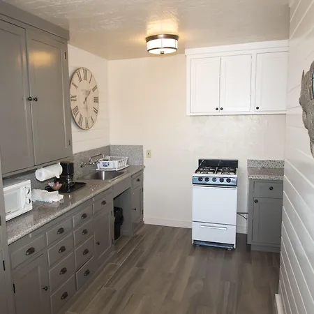 Capitola Venetian Vacation Rentals-2