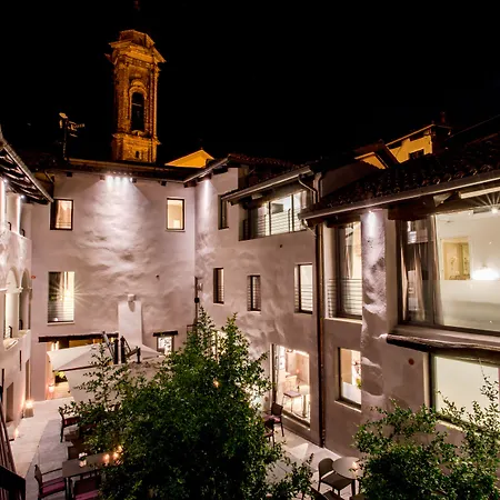 Uve Rooms & Wine Bar-2