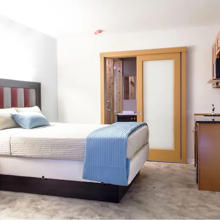 Chateau Suites-3