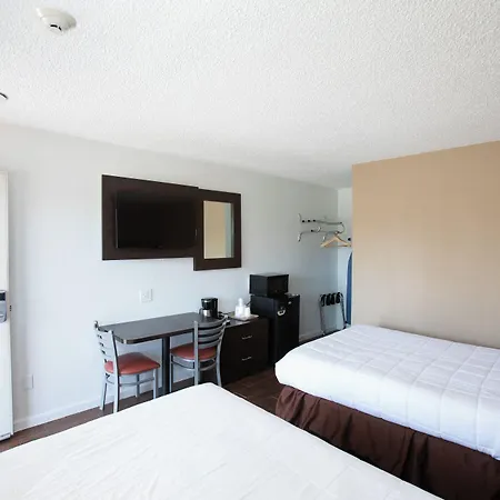Budget Inn By 101 Bus From Downtown-3