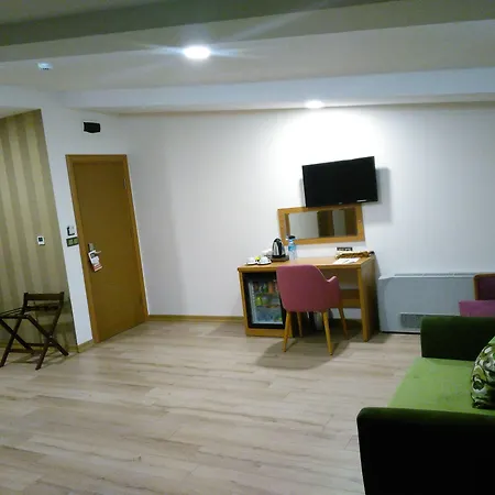 Realist Hotel-2