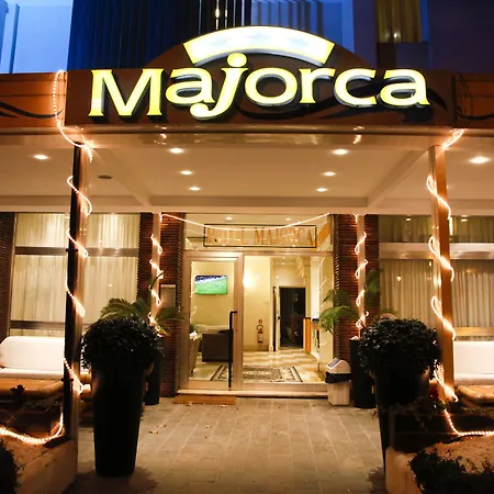 Hotel Majorca Sul Mare In Centro A Riccione Con Area Fitness-2