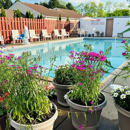 Quality Lodge - Cedar Point Area-3