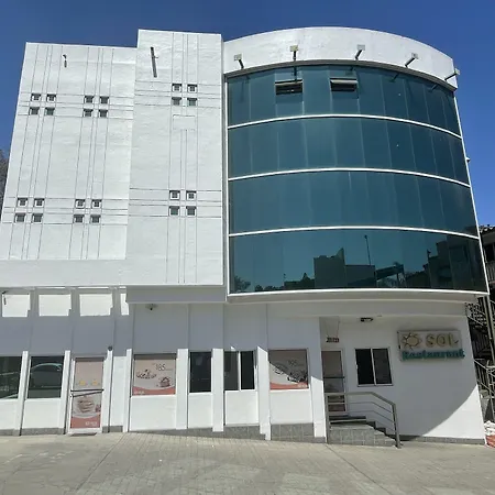 R Inn De Tijuana-2