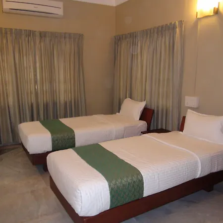 Hanu Reddy Residences Wallace Garden-3