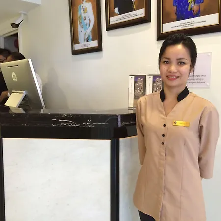 Belllo Hotel Jb Central-3