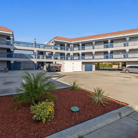 Downey Inn-3