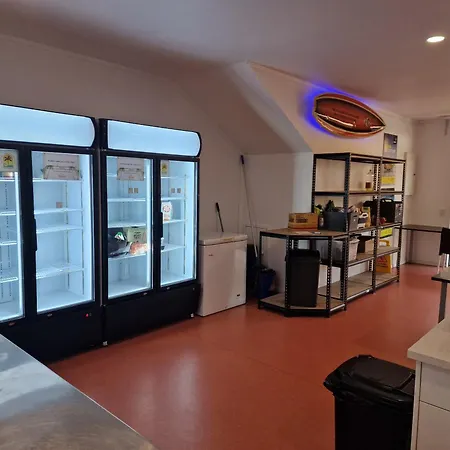 Palm Tree Apartments & Backpackers-3