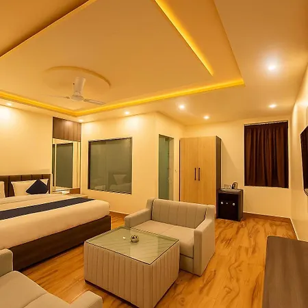 Hotel Manglam Inn Near Ccs International Airport-2