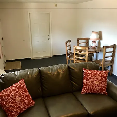 Four Corners Inn-3