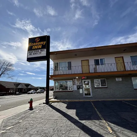 Economy Inn-3