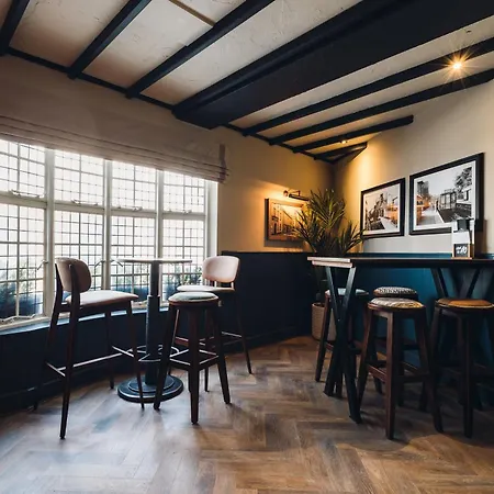 Coaching Inn-3