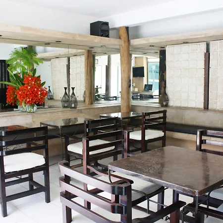 Hotel Maya Rue-2