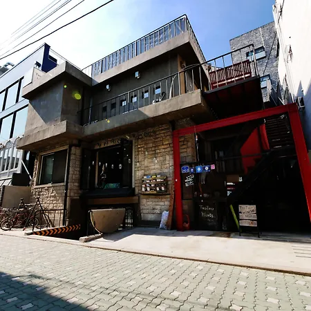 Twotwo House-3