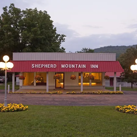 Shepherd Mountain Inn & Suites-2