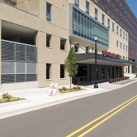 Hampton Inn & Suites Grand Rapids Downtown-2