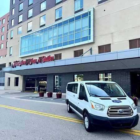 Hampton Inn & Suites Grand Rapids Downtown-3
