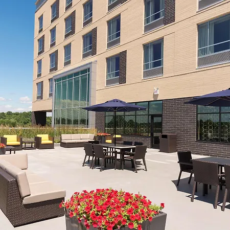 Hampton Inn & Suites Grand Rapids Downtown-2