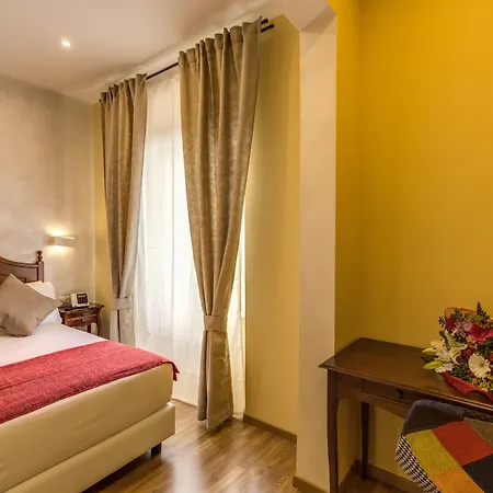 Top Floor Colosseo Guesthouse-3