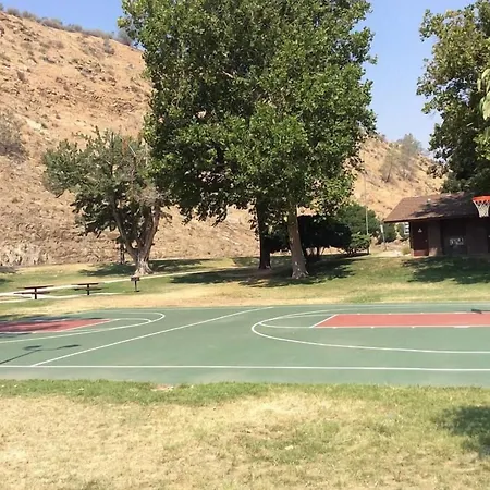 Kern Riverfront Lodge-2