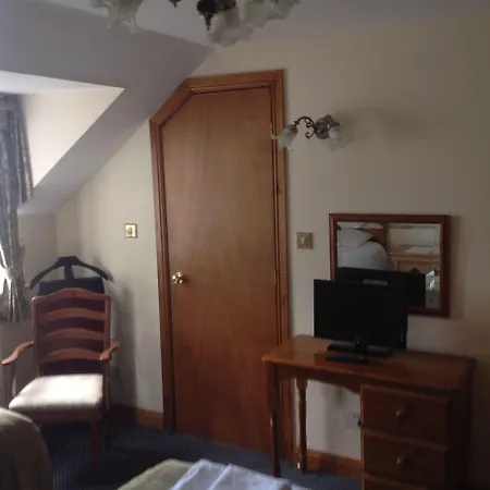 The Glan Yr Afon Inn-2