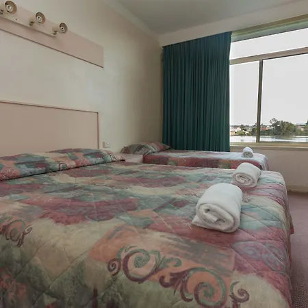Moruya Waterfront Hotel Motel-2