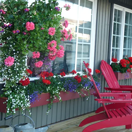 Driftwood By The Sea Inn-2