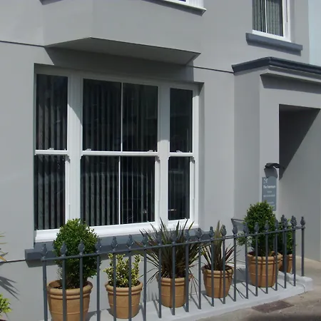 Farnham Hotel-2