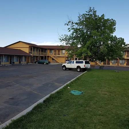 Split Mountain Motel-2