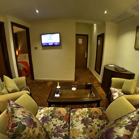 Meneur Hotel-3