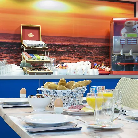 Roompot Hotel Marinapark Volendam-2