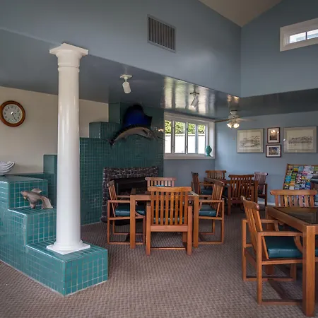 Wave Crest Resort-3