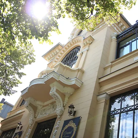 Grand Boutique Hotel-3
