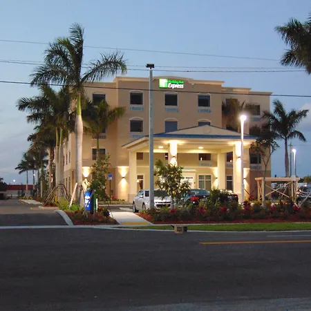 Holiday Inn Express & Suites Boynton Beach By Ihg-2