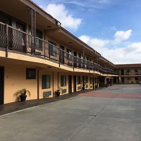 Del Amo Inn-2