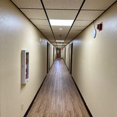 American Inn-Alexander City-3