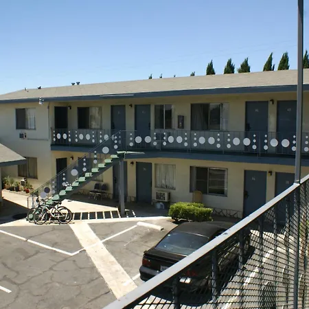 Sahara Motel-3